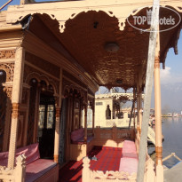 R.I.E. Heritage Group Of Houseboats 