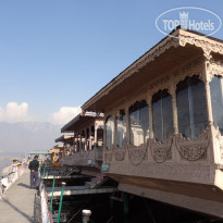 R.I.E. Heritage Group Of Houseboats 