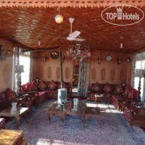 R.I.E. Heritage Group Of Houseboats 