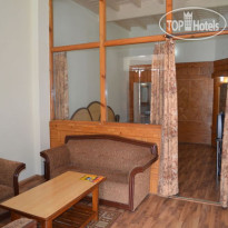 Elphinstone Hotel