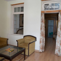 Elphinstone Hotel