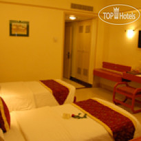 Dolphin Hotel