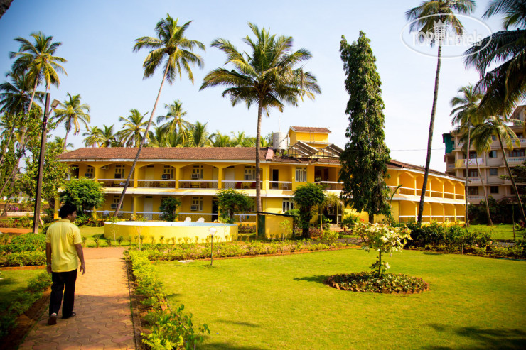 Carina Beach Resort
