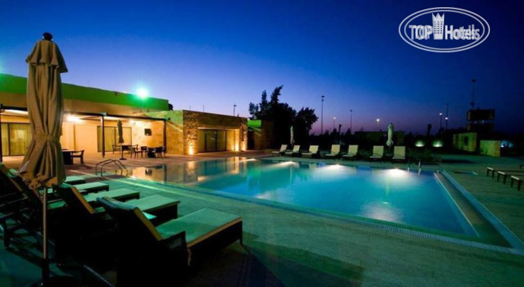 New photos from tourists Amman Airport Hotel 4*