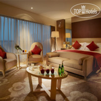 Renaissance Chengdu Hotel 