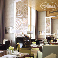 Four Seasons Hotel Hong Kong
