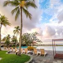 Palm Beach Resort & Spa Sanya 