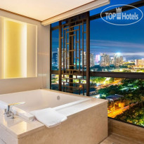 Four Season Ocean Courtyard Hotel 