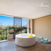 Four Season Ocean Courtyard Hotel 