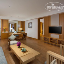 Sanya Yazhou Bay Resort,Curio Collection by Hilton