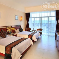 Yelan Bay Resort