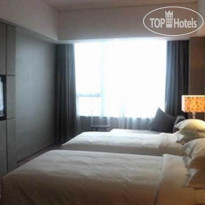 La Perle International 