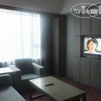 La Perle International 