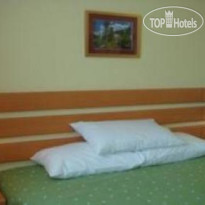 Home Inn Gezhou Dam 