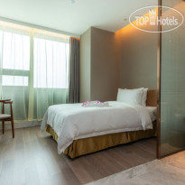 Auto City Ruili Hotel 