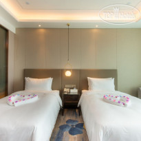 Auto City Ruili Hotel 