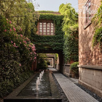 Capella Shanghai, Jian Ye Li 