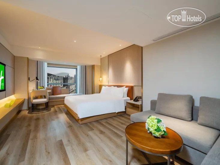 New photos from tourists Holiday Inn Shanghai Huaxia 4*