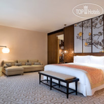 HUALUXE Shanghai Twelve At Hengshan, an IHG Hotel 