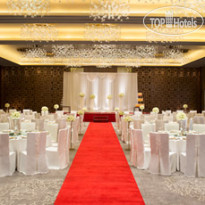 HUALUXE Shanghai Twelve At Hengshan, an IHG Hotel 