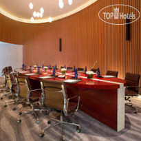 HUALUXE Shanghai Twelve At Hengshan, an IHG Hotel 