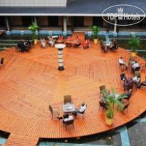 West Lake Hillview International 