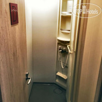 1 Night 1980 Hostel