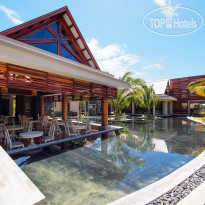 Crystals Beach Resort Belle Mare 