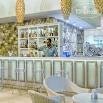Haute Rive Resort & Spa Cyan Pool Bar