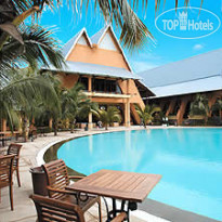 Victoria Beachcomber Resort & Spa