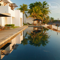 Recif Attitude Swimming pool