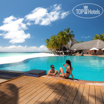 Veligandu Island Resort & Spa