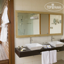 Veligandu Island Resort & Spa