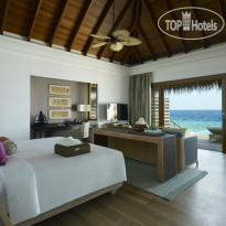 Dusit Thani Maldives 