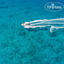 Kudadoo Maldives Private Island by Hurawalhi