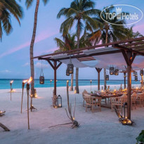 Kudadoo Maldives Private Island by Hurawalhi