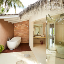 Sun Siyam Vilu Reef Sun Aqua Pool Villa