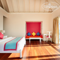 Sun Siyam Vilu Reef Sunset Reef Villa