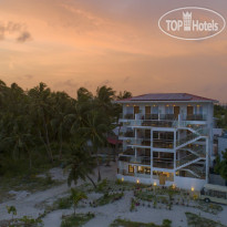 Reef Edge Thulusdhoo