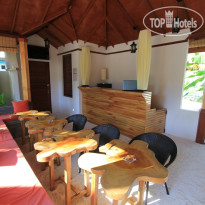 Local Island Inn 