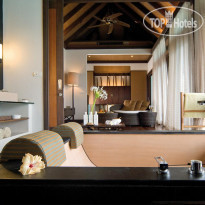 Coco Bodu Hithi Escape Water Villa