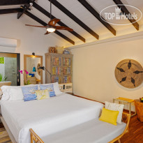 Grand Park Kodhipparu Beach Pool Villa - Bedroom