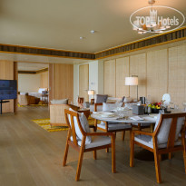 Kuda Villingili Resort Maldives The Suite Living room 1