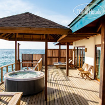 Reethi Faru Resort 