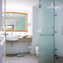 Coral Strand Smart Choice Silhouette Honeymoon Room