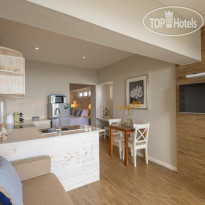 Le Nautique Beachfront Apartments Mahe 
