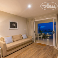 Le Nautique Beachfront Apartments Mahe 