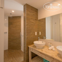 Le Nautique Beachfront Apartments Mahe 