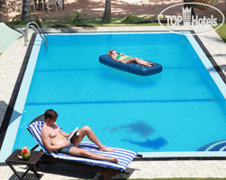 New photos from tourists Sea Rock Villa