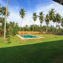 Ocean Ripples Resort Wadduwa Garden & Pool view